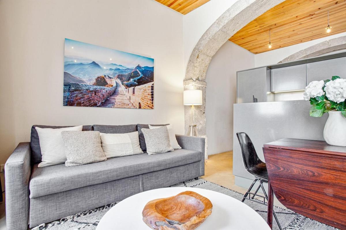 Architect Design Loft 18 Century Apartment Lissabon