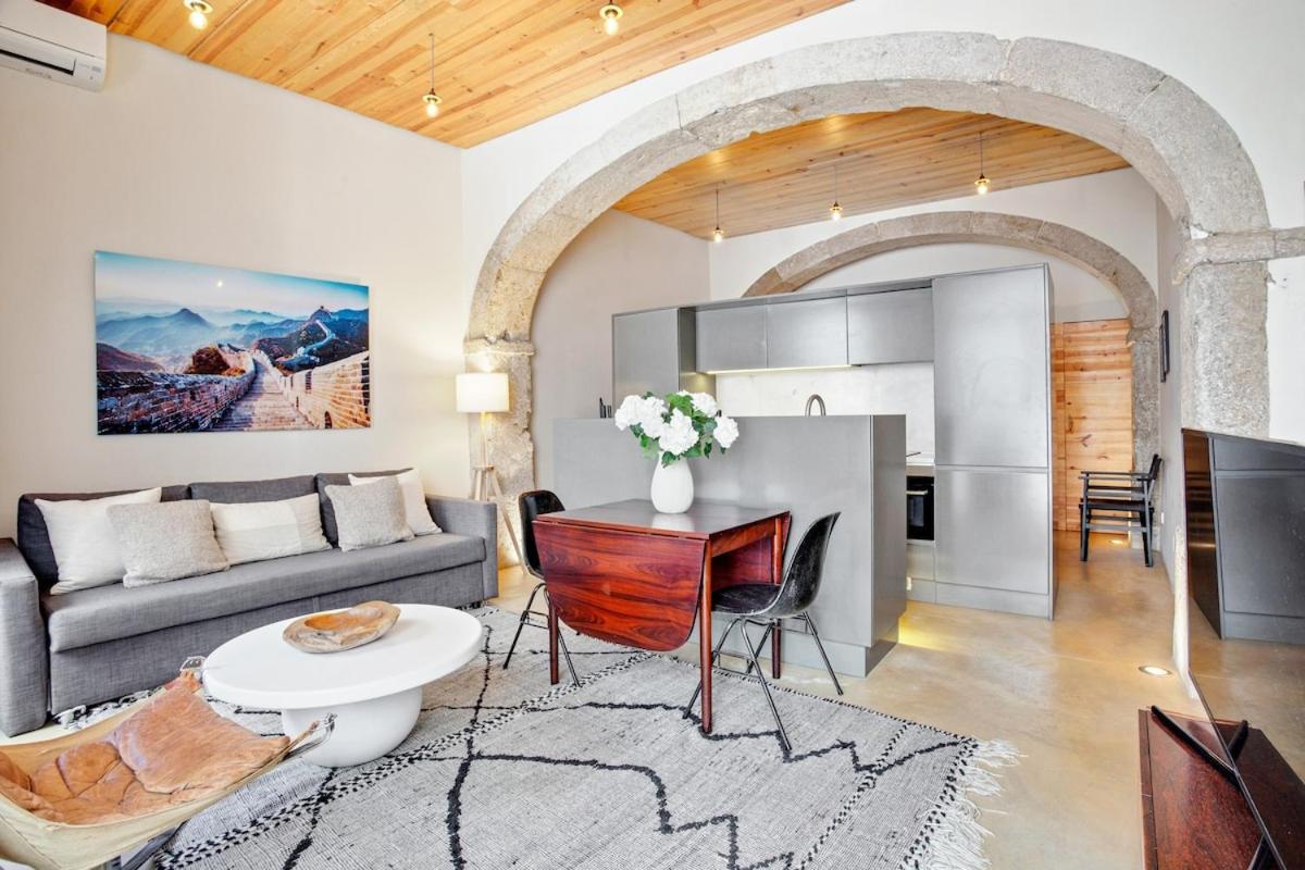 Architect Design Loft 18 Century Apartment Lissabon